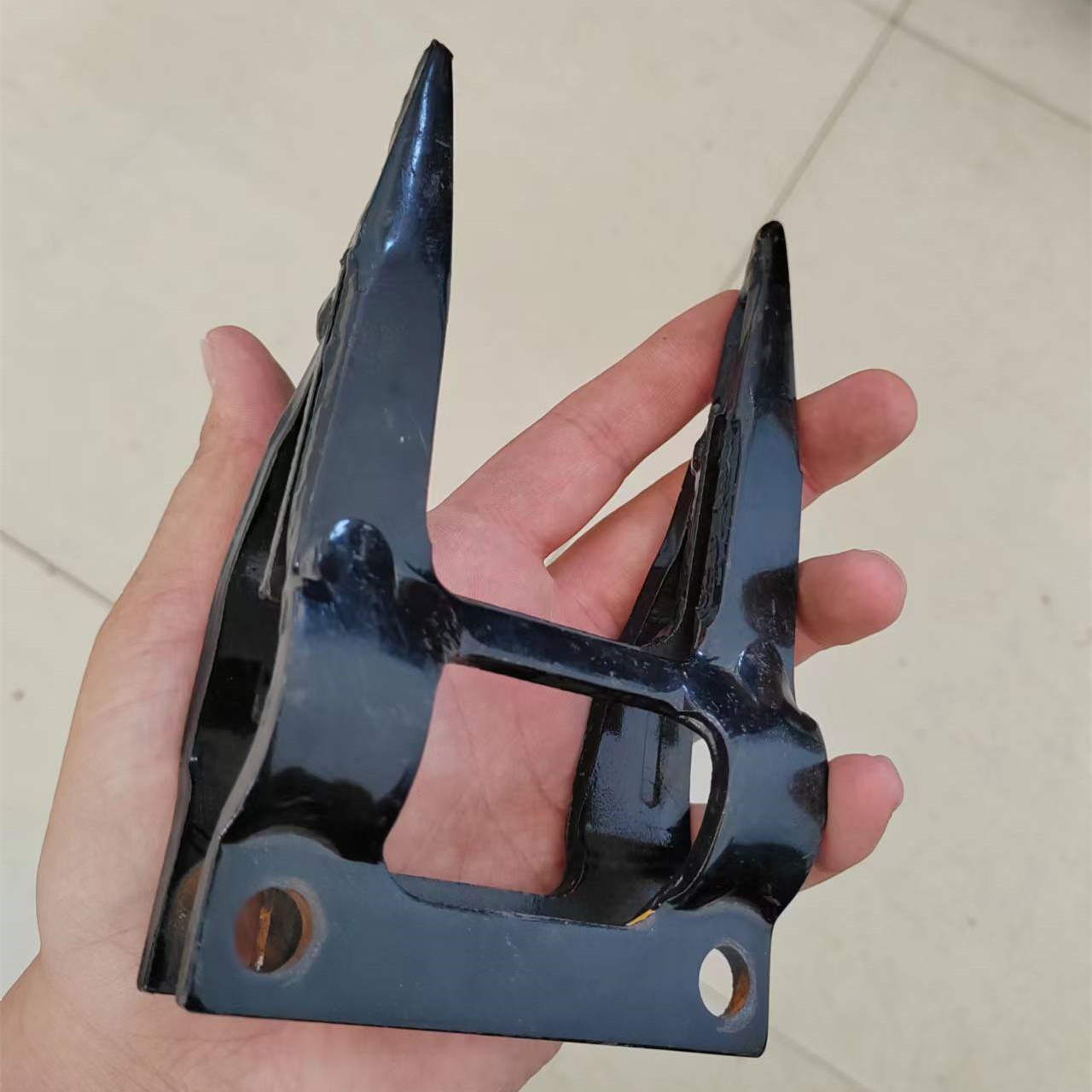 Double Finger Z11785 Widely Used on CNH Combine Harvesters And Other Replaced Cutting Parts Guards