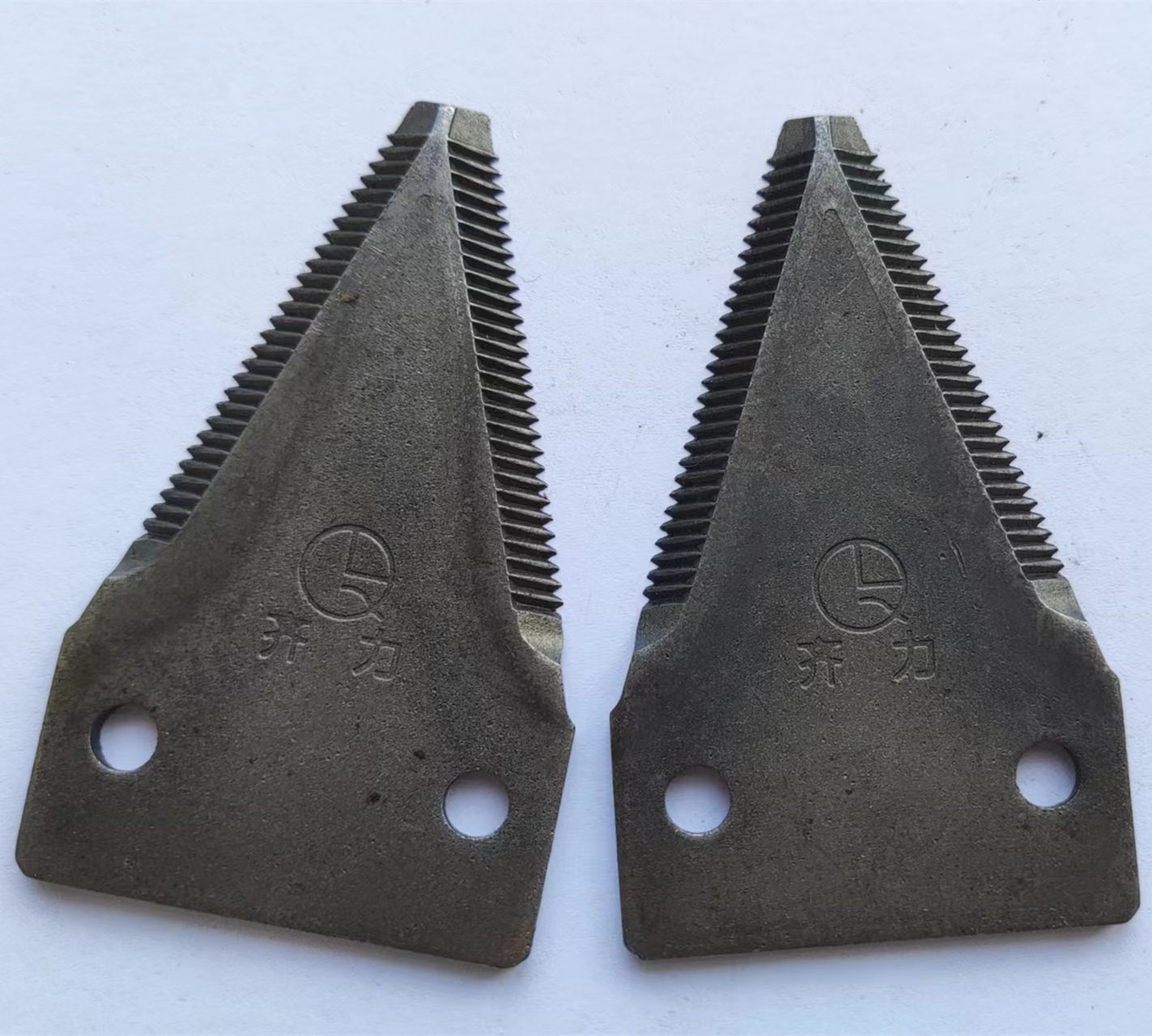kubota yanmar spare parts serrated 3mm pressing teeth half-feed harvester blade knife section factory wholesaler