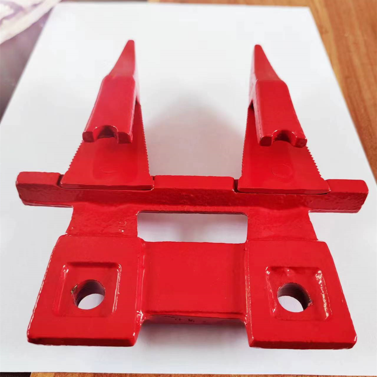 Harvester Finger G3318953 Used on Case And MF Harvesters Casting Guard with Serrated Blades Manufacturer Wholesaling